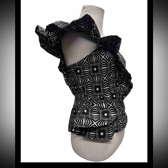 By Anthropologie Ruffled One Shoulder Tank - Picture 5 of 8